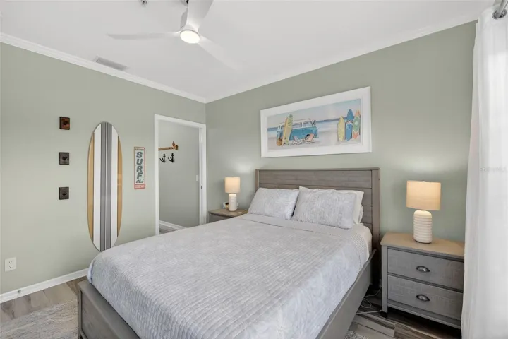 Primary bedroom with entry to en-suite bathroom