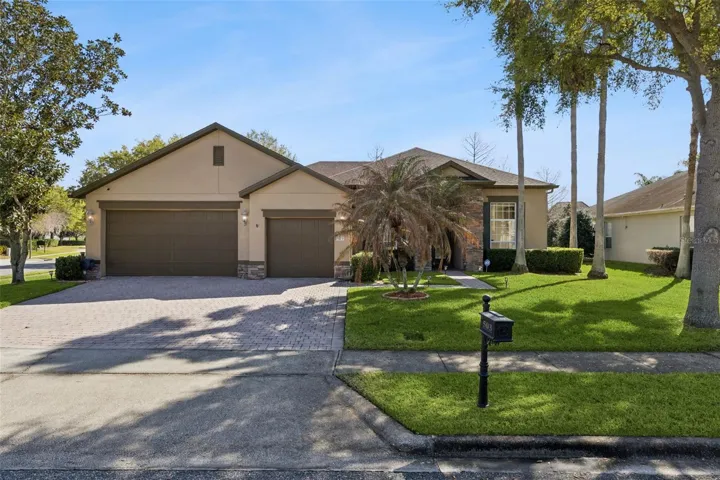 Corner homesite