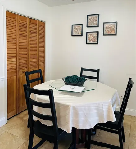 BREAKFAST NOOK