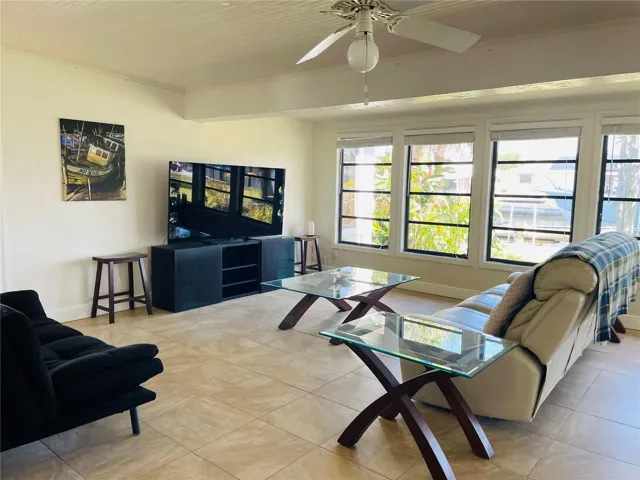 FAMILY ROOM VIEW 1