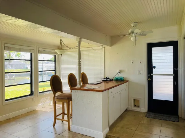 FAMILY ROOM VIEW2