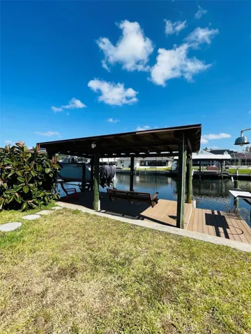 COVERED DOCK