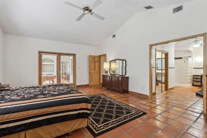 Primary suite