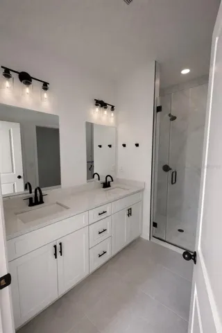 Master Bathroom (rendered)
