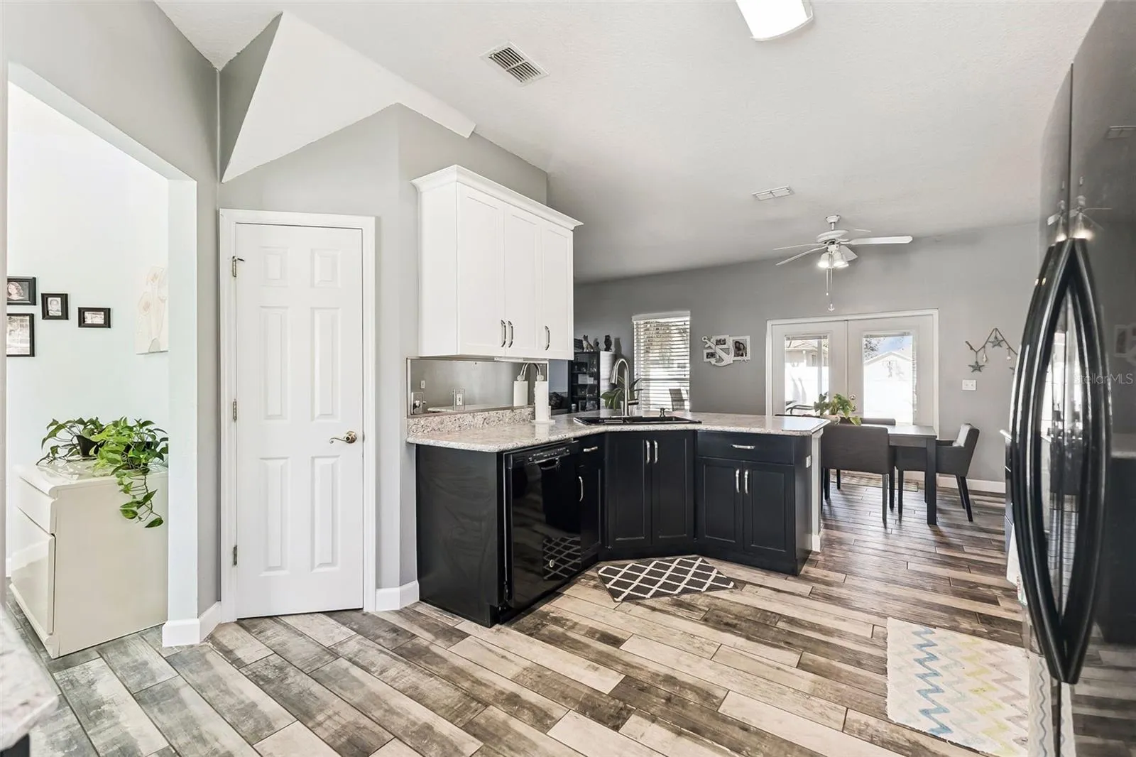 Chef's Kitchen with Large Walk-In Pantry