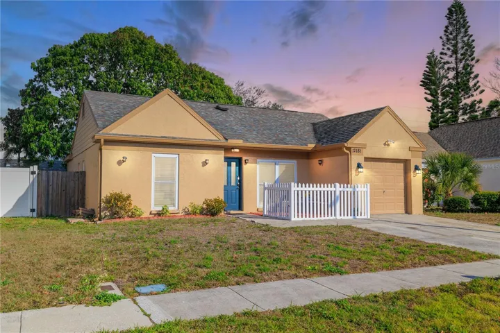 Welcome home to 12181 74th St N in Pinebrook Estates