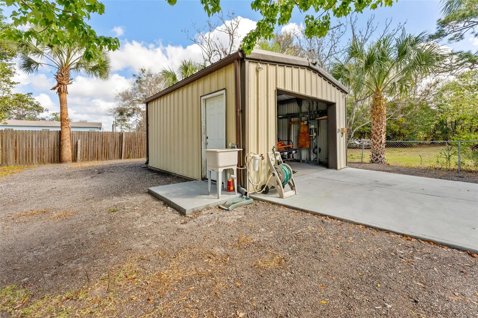 Garage/Woskshop