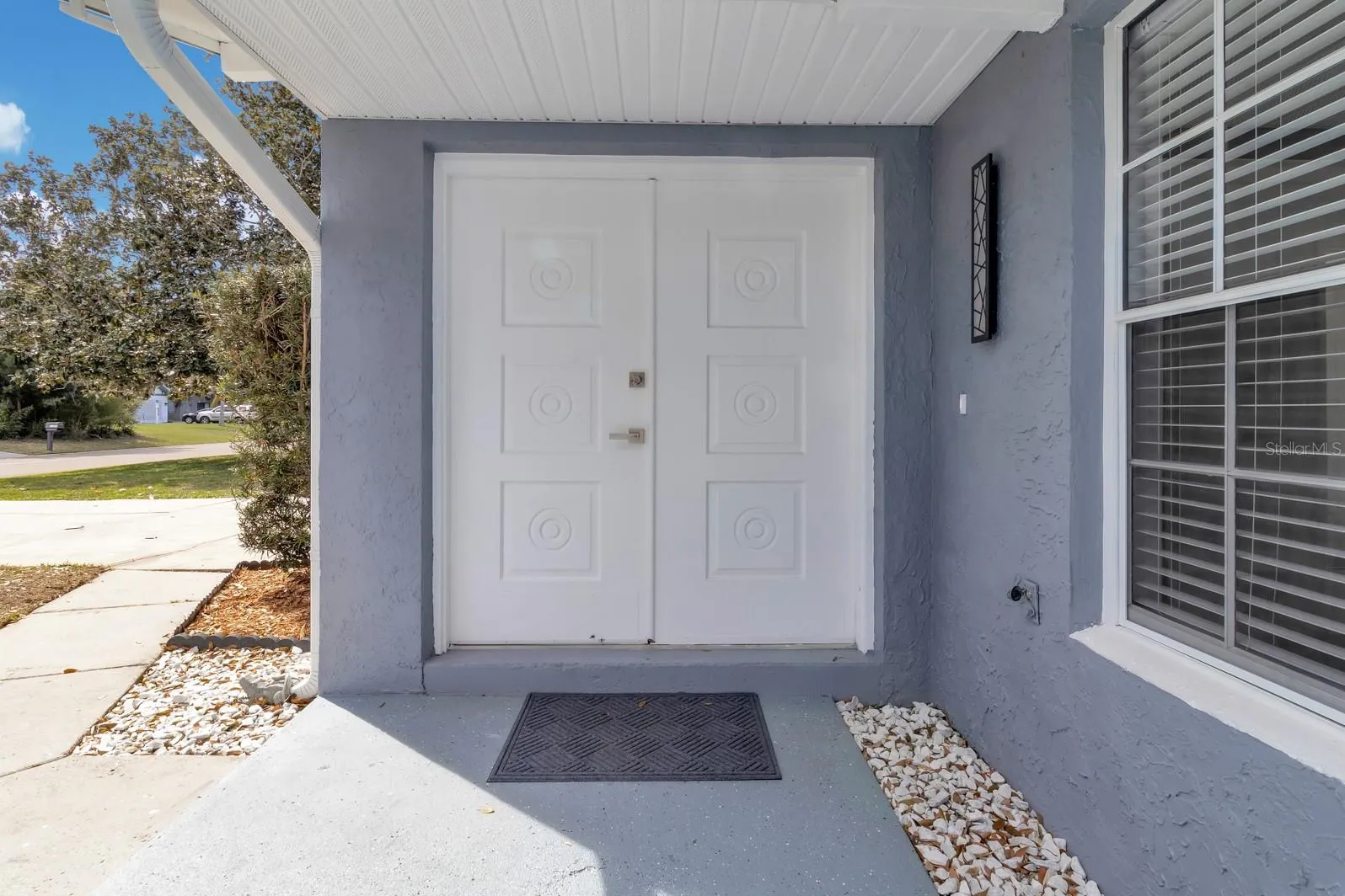 FRONT DOUBLE DOOR