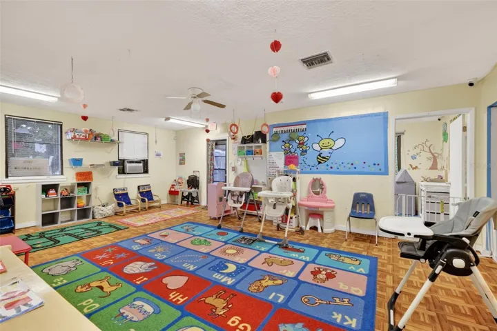 Main area/living area