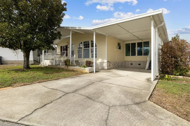 Welcome to 211 Glenwood Dr!