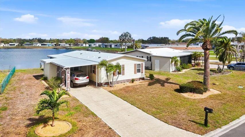 welcome home to 6085 Shearwater-Lakefront living