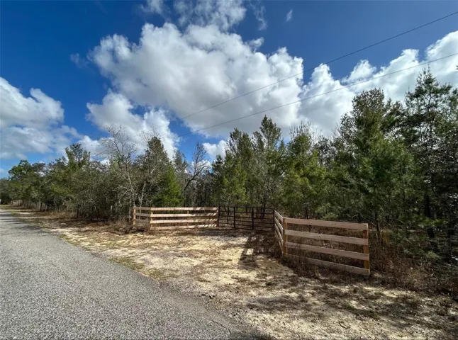 Lot 2 Gate