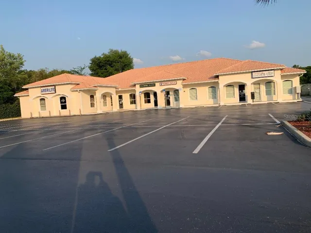 ROYAL PALM PLAZA FRONT OF BUILDING ,PARKING FOR 40 CARS