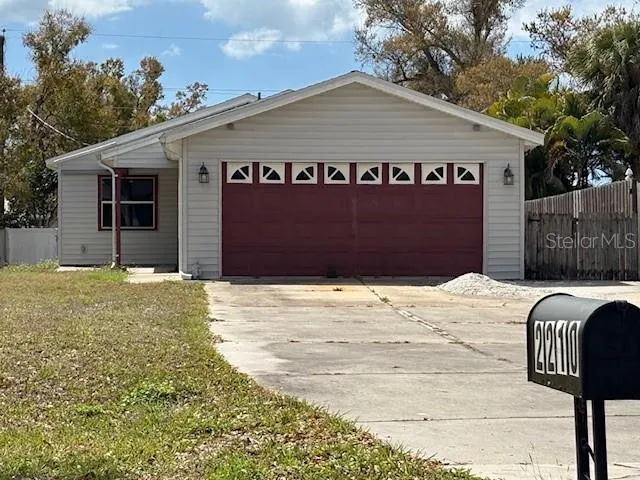 Welcome to 2210 Woodmere Rd, Venice, FL 34293