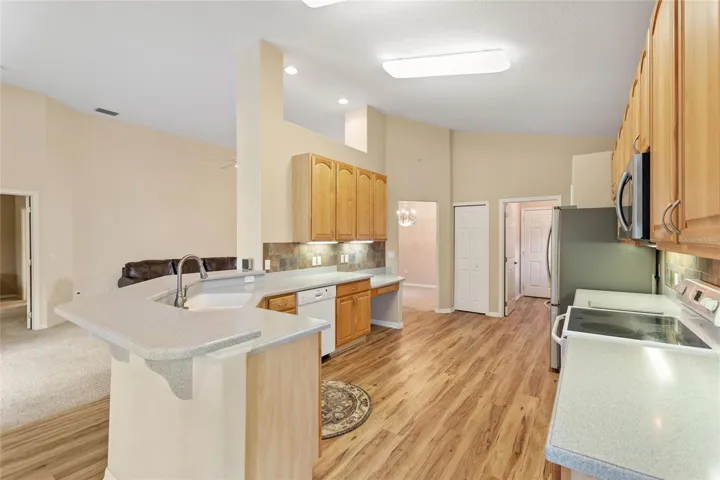 Under cabinet lighting