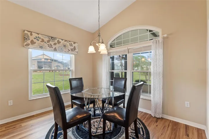 Kitchen dining area