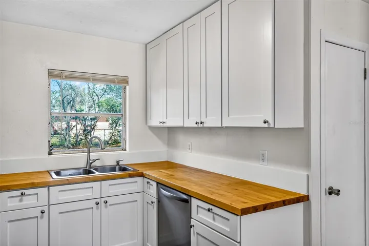 Kitchen &amp; Pantry
