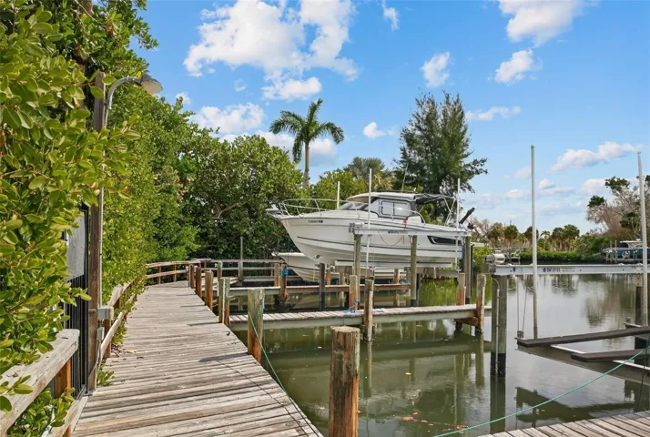 Members Private Dock and Lift