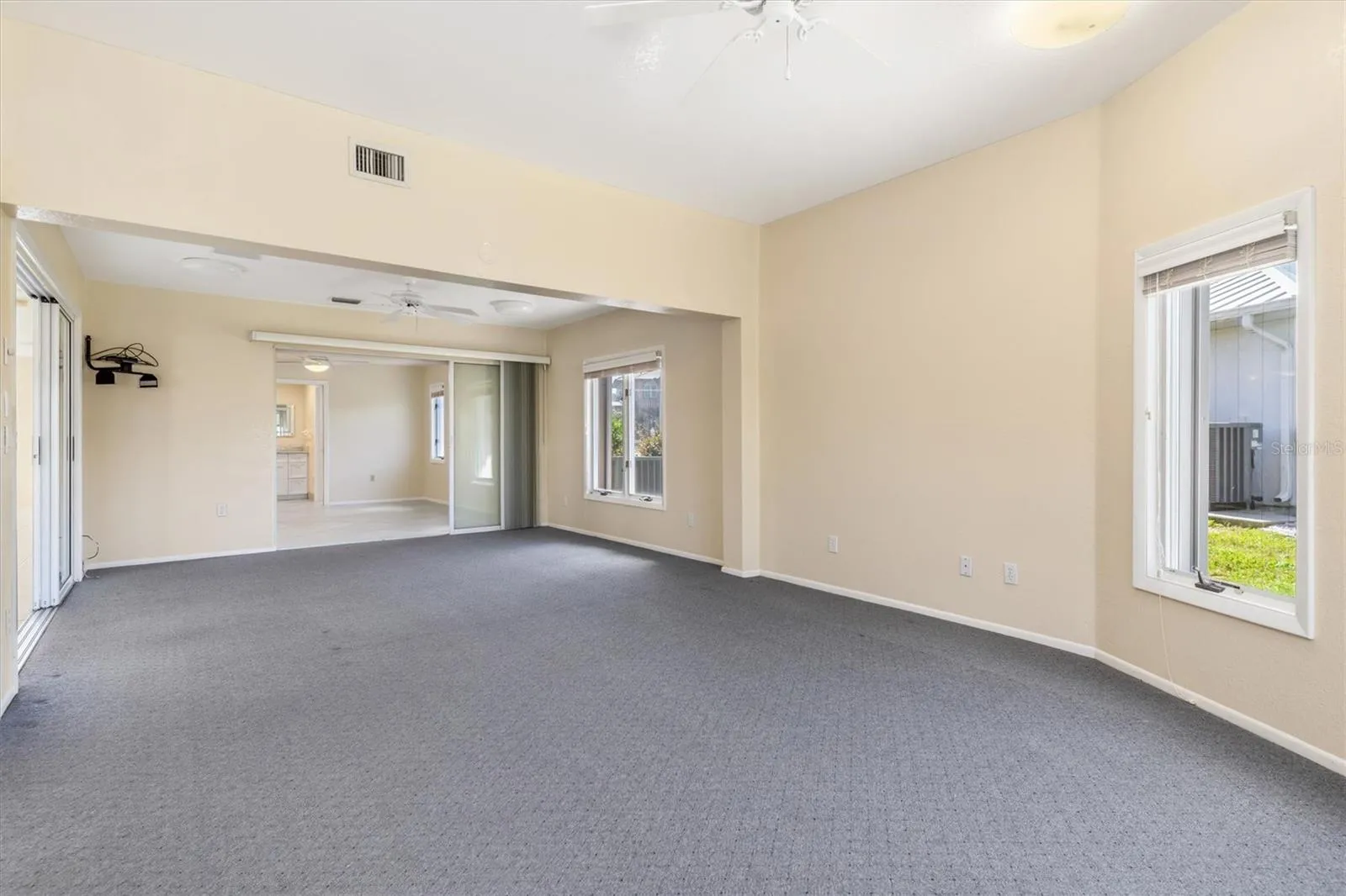 Den &amp; Family Room
