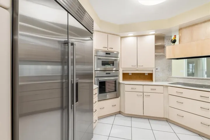 Kitchen - Thermidor Built in Oven and Subzero Refrigerator/Freezer