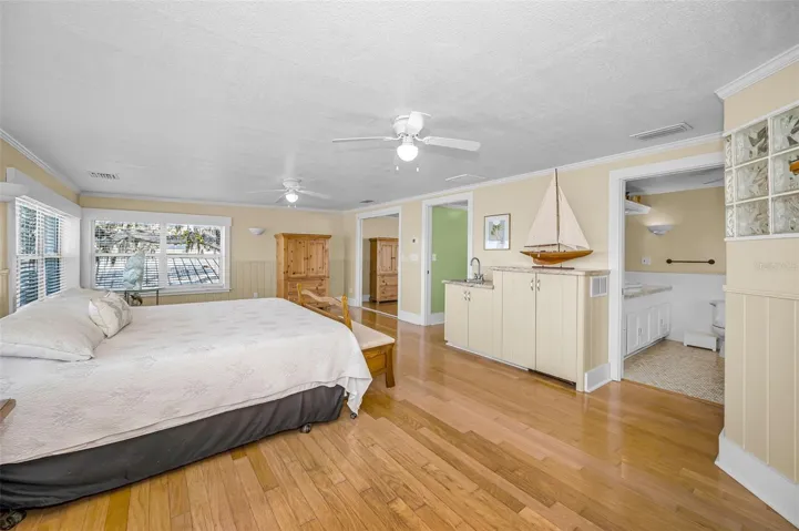 2nd Floor Primary Suite