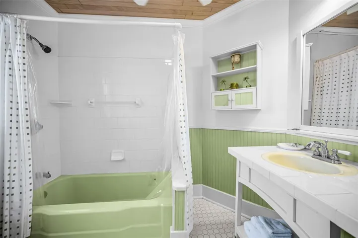 1st Floor Primary attached bathroom