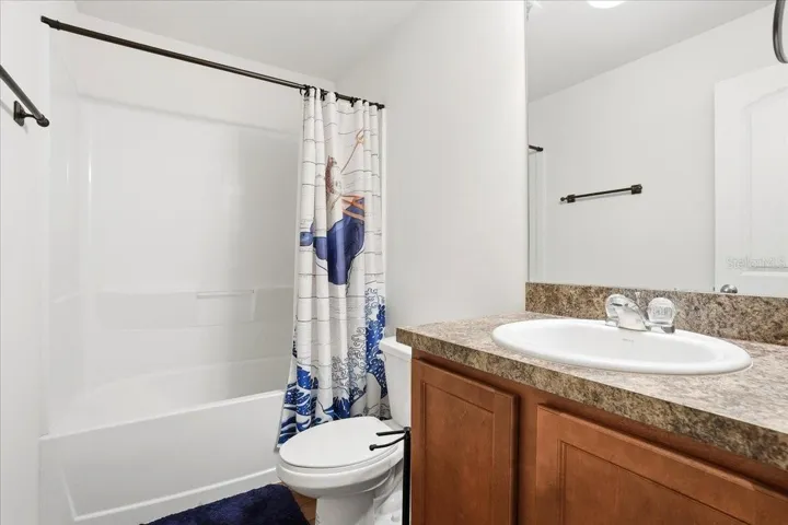 Guest bathroom 2nd floor