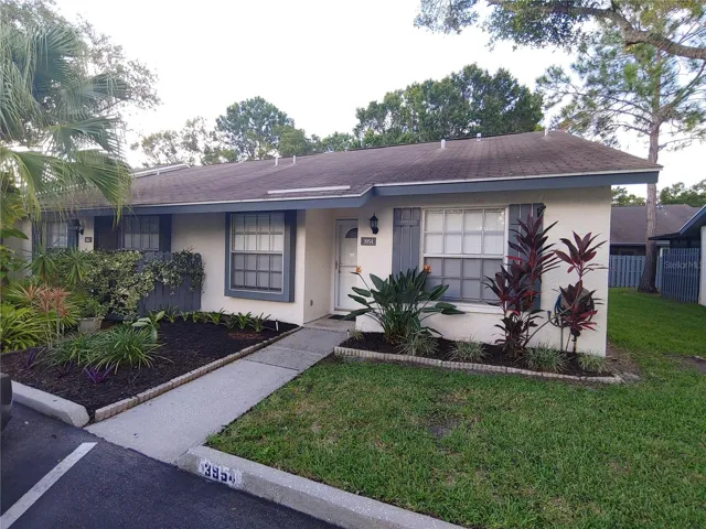 3924 La Costa Lane-End Unit villa