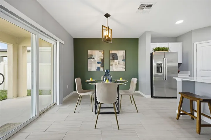 Dining room and eat in bar area