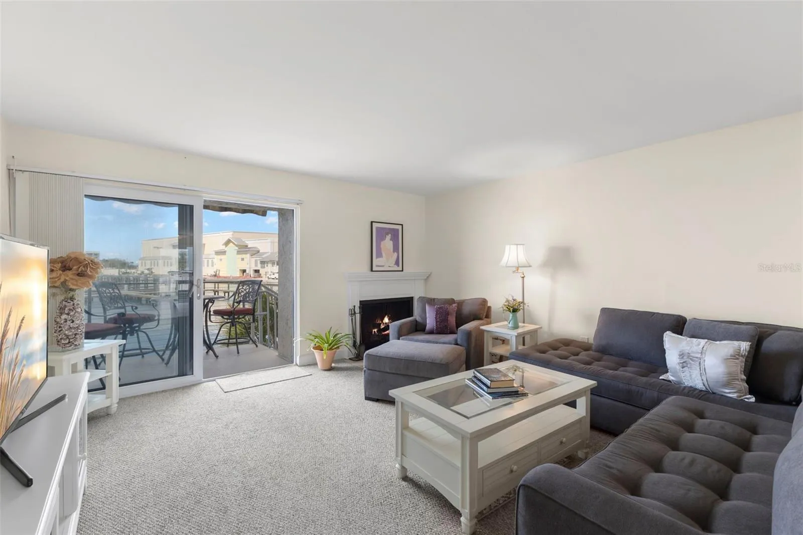 LIVING ROOM W/SLIDER TO DECK/PORCH