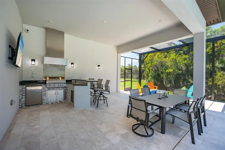 Outdoor Kitchen