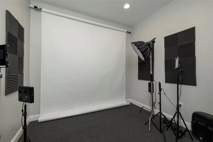 Virtually staged