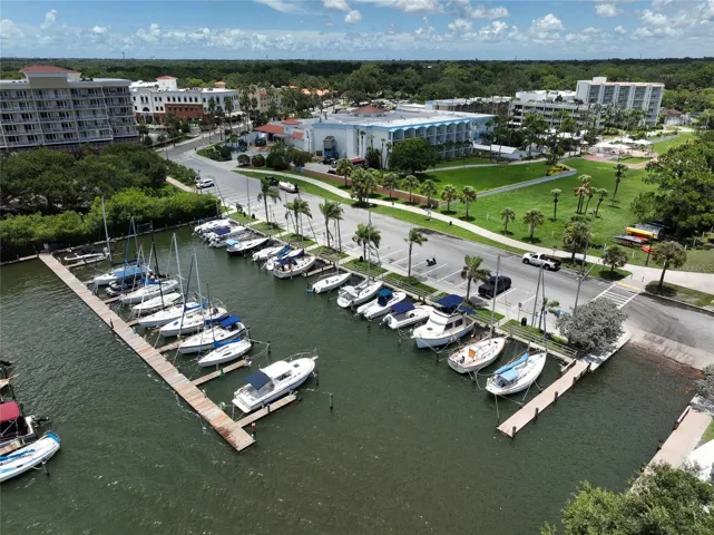 Tampa Bay Marina 9 blocks away