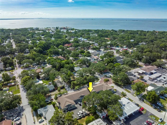 8 blocks to Tampa Bay Waterfront!