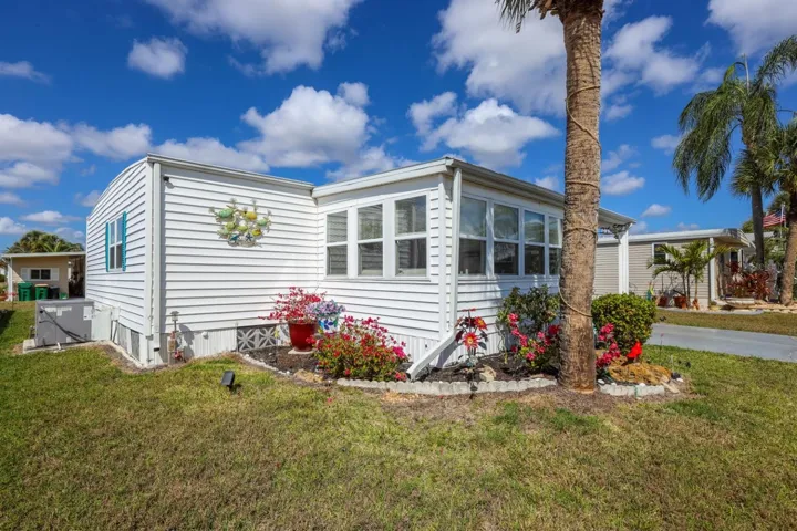 Front Lanai