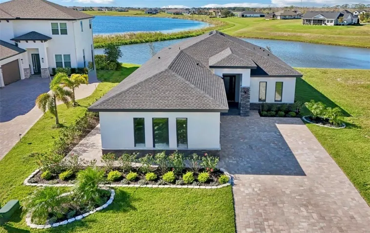 224 Valencia Ridge - Front Angle