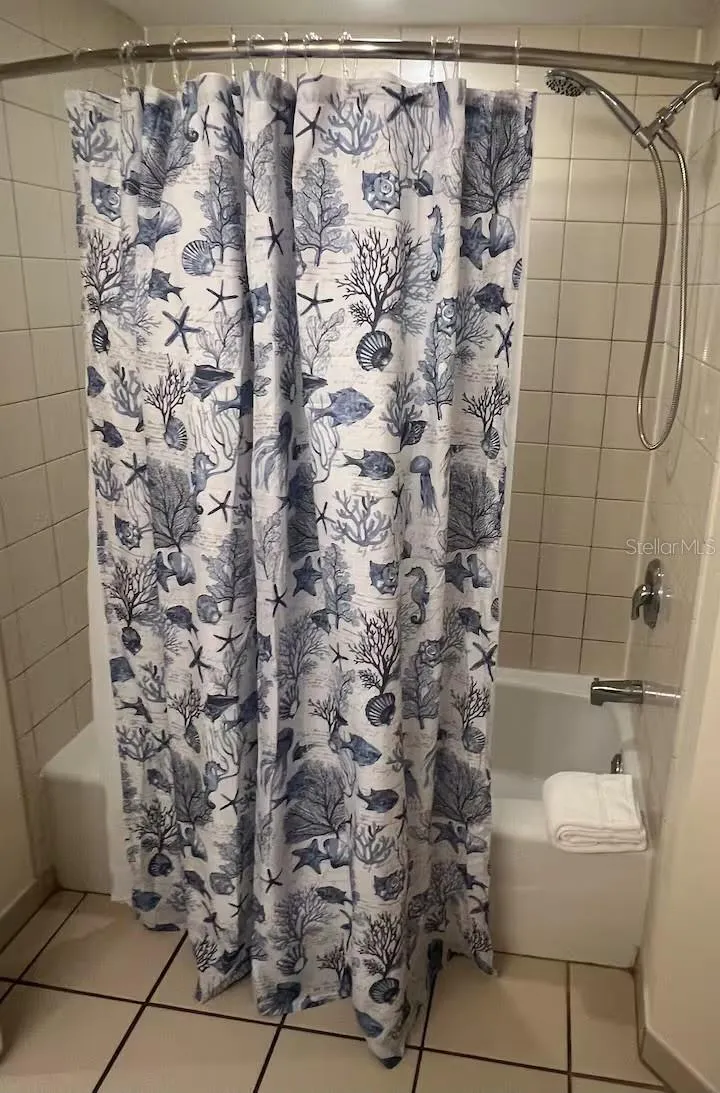 Tub/shower combo