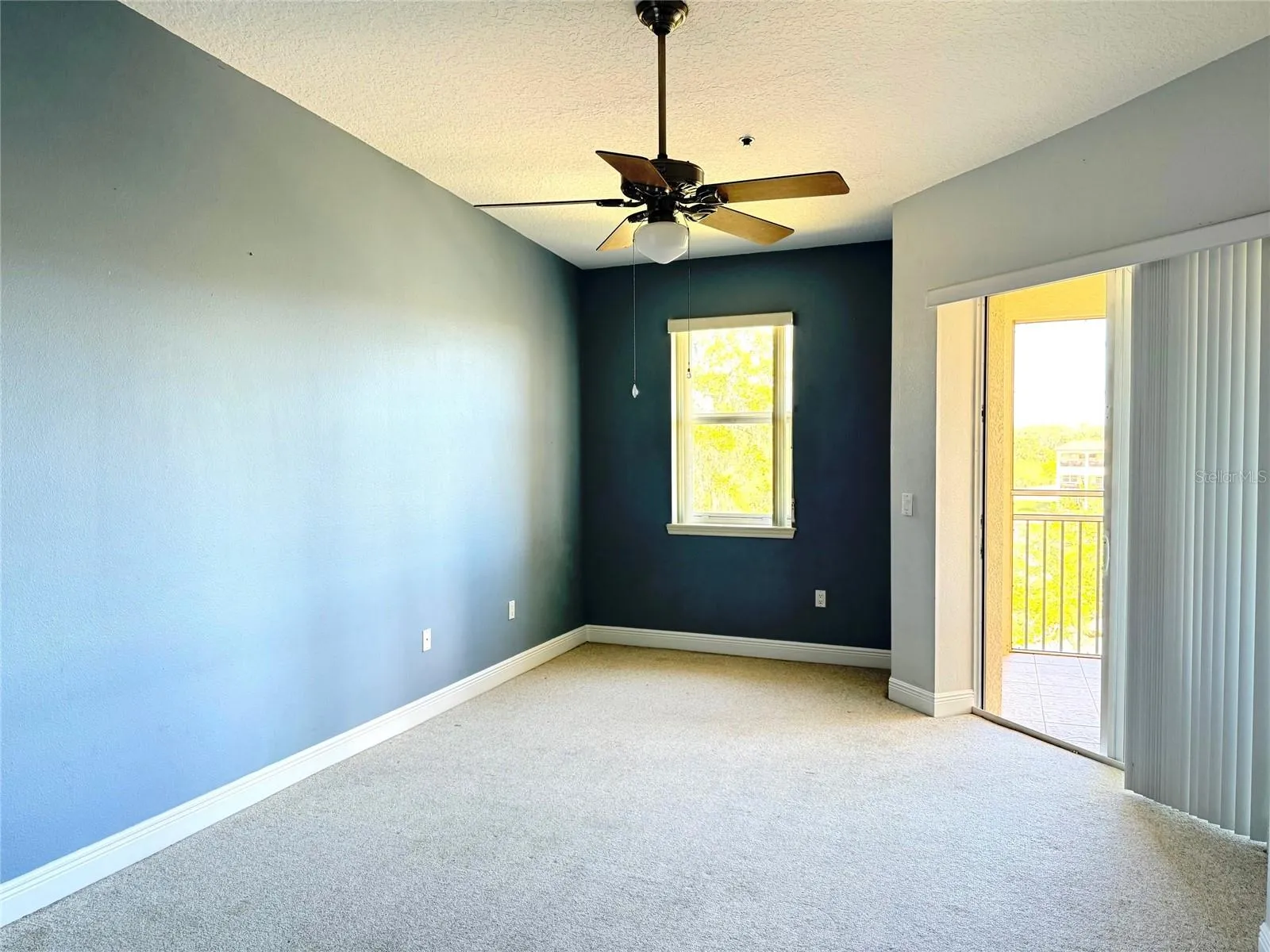 UNSTAGED PRIMARY BEDROOM: Carpet steam cleaned