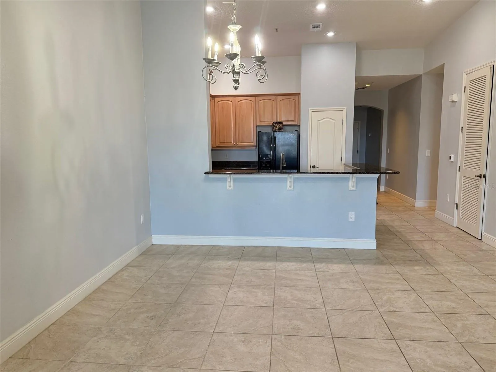 UNSTAGED DINING AREA: All Tile Floors Steam Cleaned They Look Like NEW!