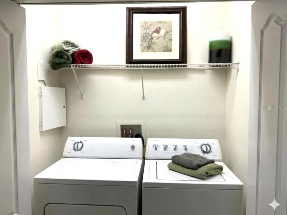 Laundry Closet Washer/Dryer Convey