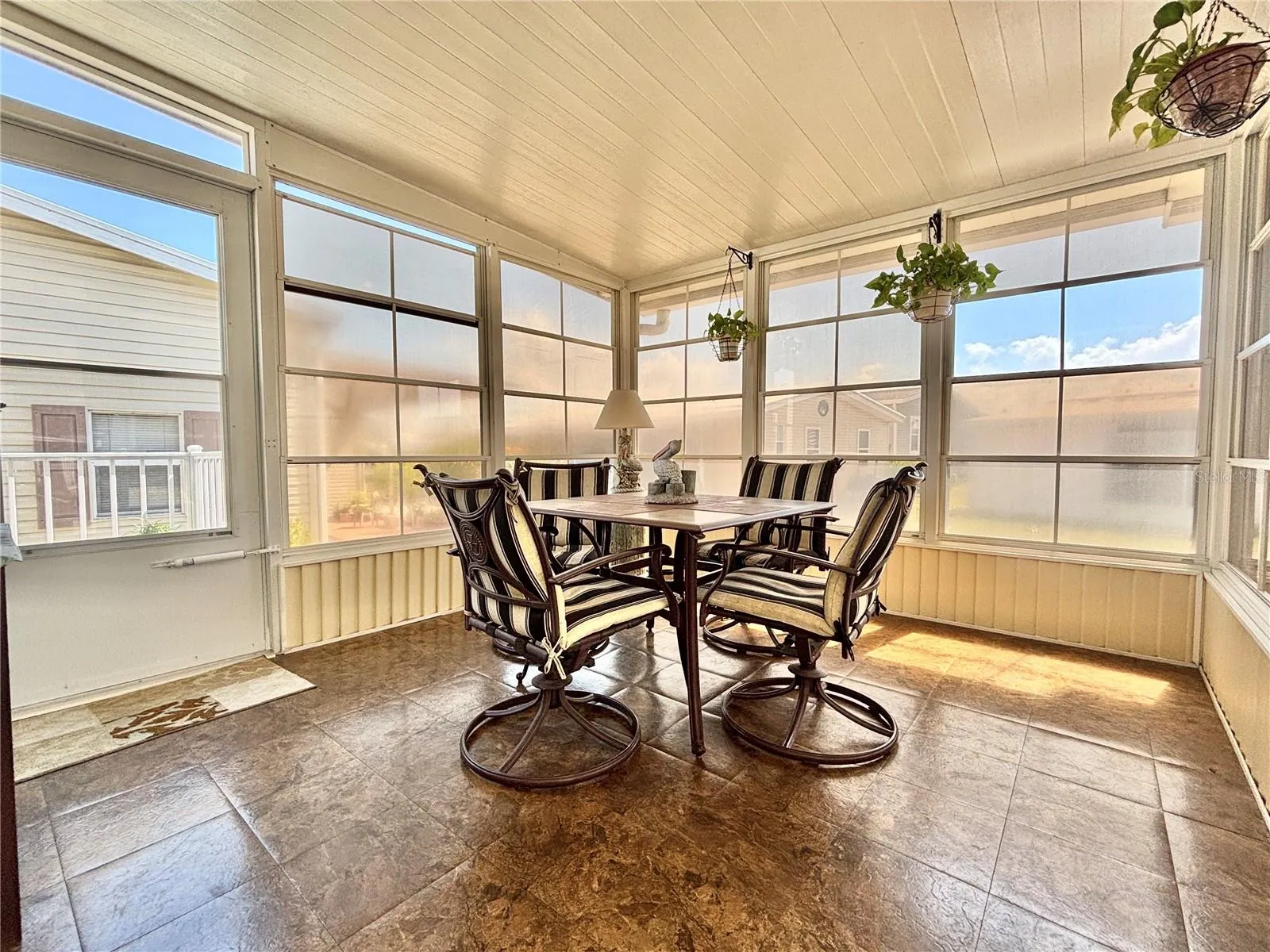 Screened in Patio