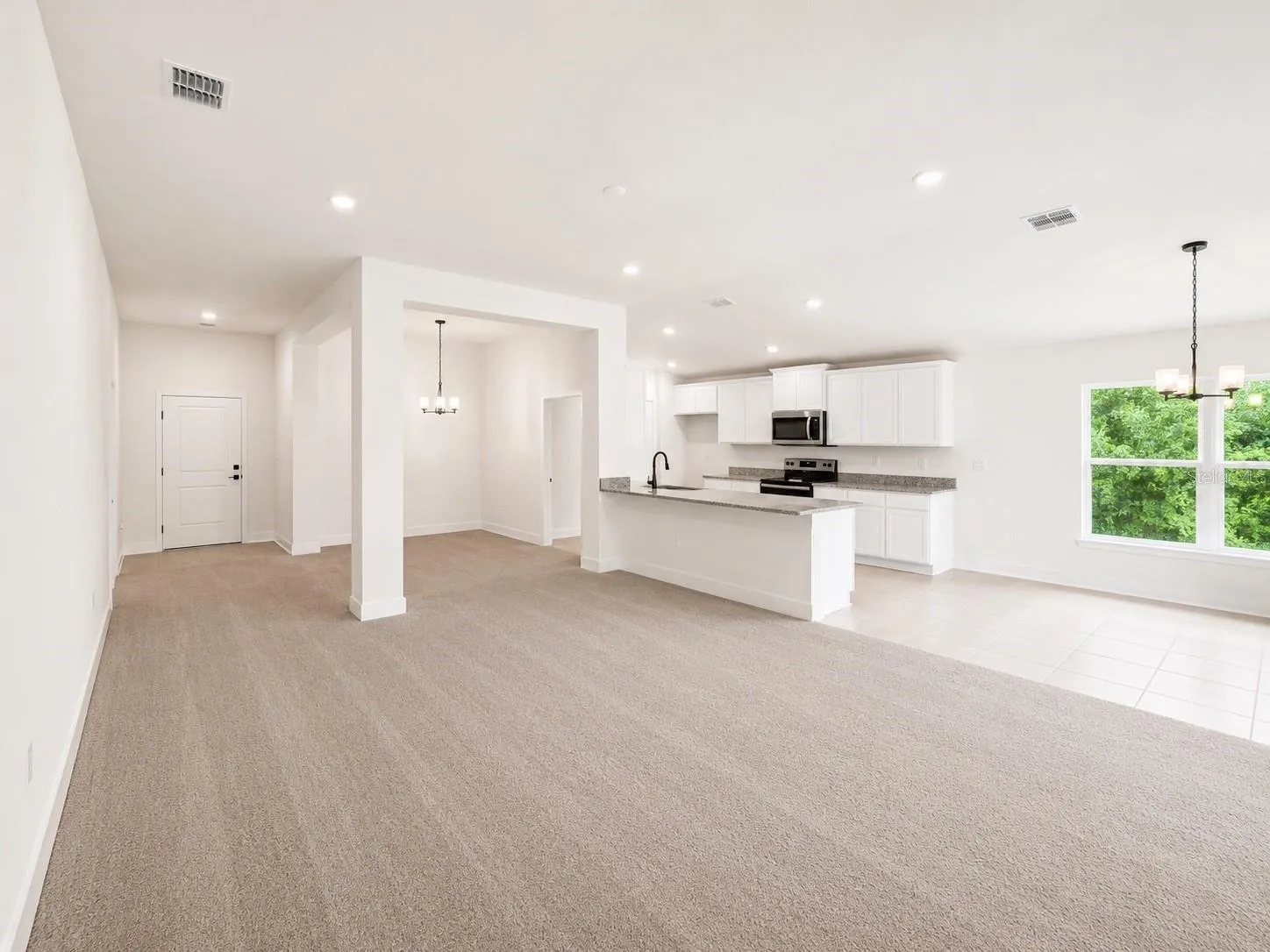 Open concept, with High ceiling