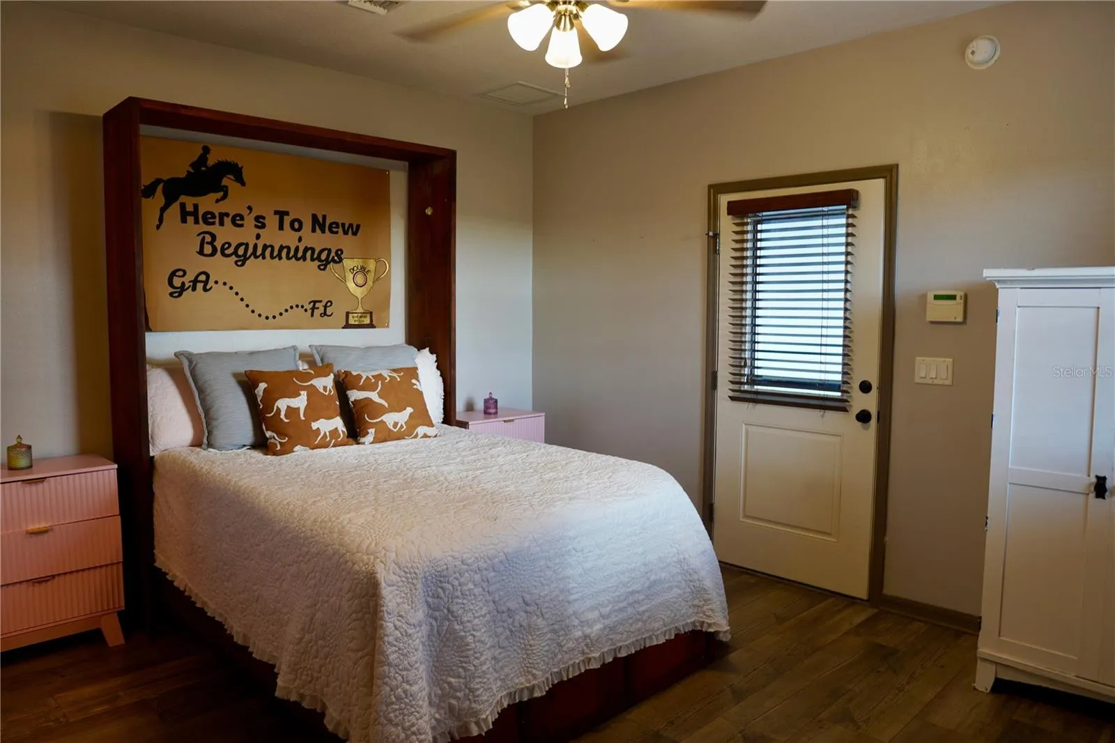 3rd bedroom guest suite with private entrance