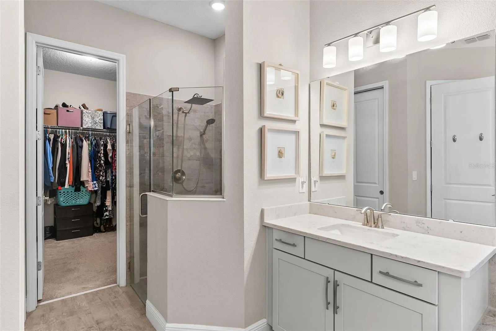 Primary Suite En-Suite