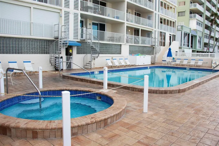 Hot Tub and Heated Pool