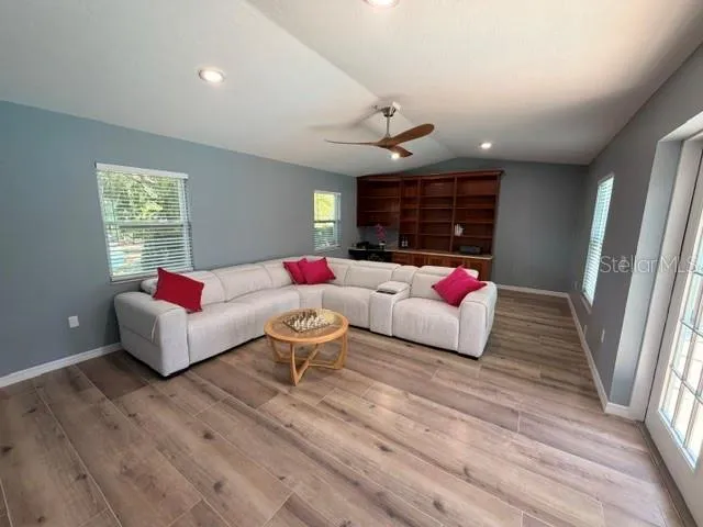 Bonus Room 24 x 15