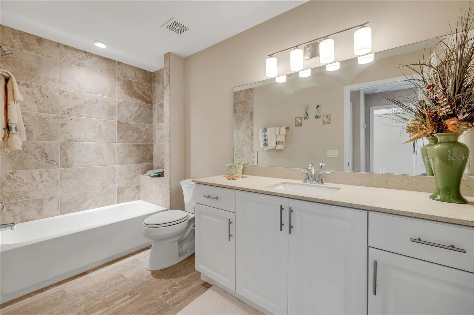 upper level guest bathroom 1