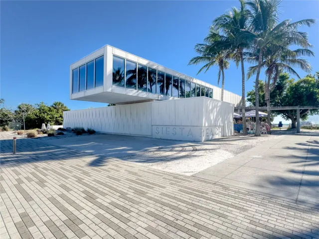 Siesta Key Public Beach Concession Stand