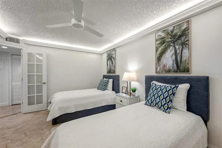 Uplighted Crown Molding