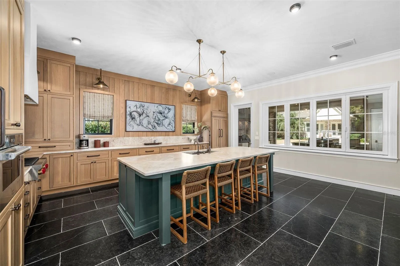 Guest House Full Kitchen